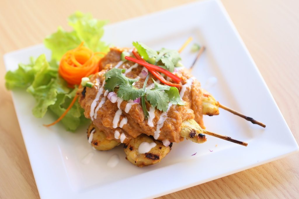 thai food, satay chicken, skewer-1486071.jpg